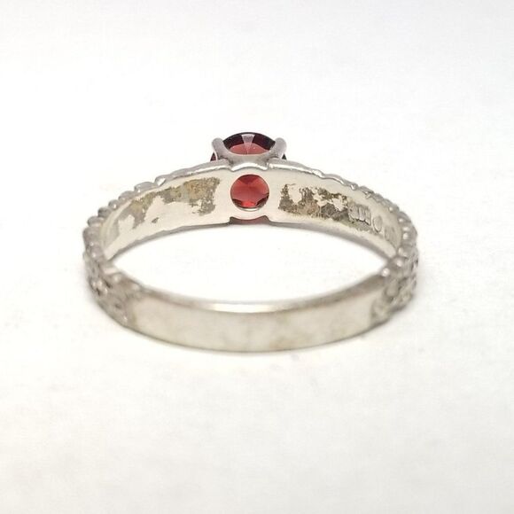 Vintage Sterling Silver Round Red Rhinestone Solitaire Ring, Size 9 1/2 Band - Picture 3 of 8